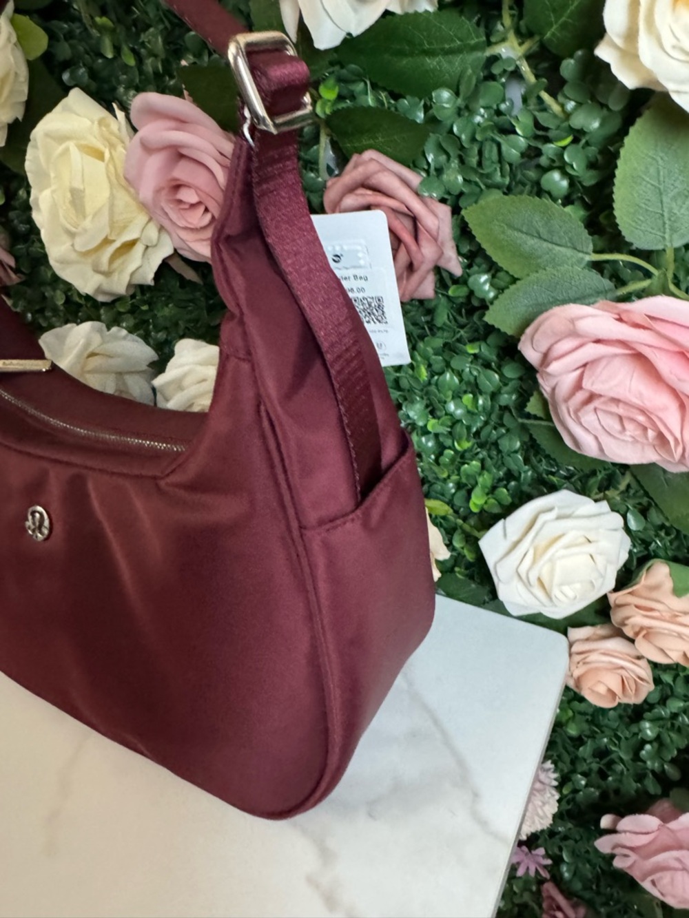 Lululemon City Essentials Shoulder Bag 4L NWT - Picture 6 of 9